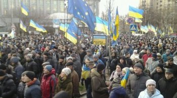 Авто со спецназовцами наехало на митингующего возле АП